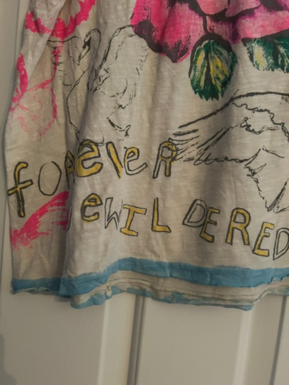 NWT- MAGNOLIA PEARL TOP 3409 FOREVER BEWILDERED T - Picture 3 of 7